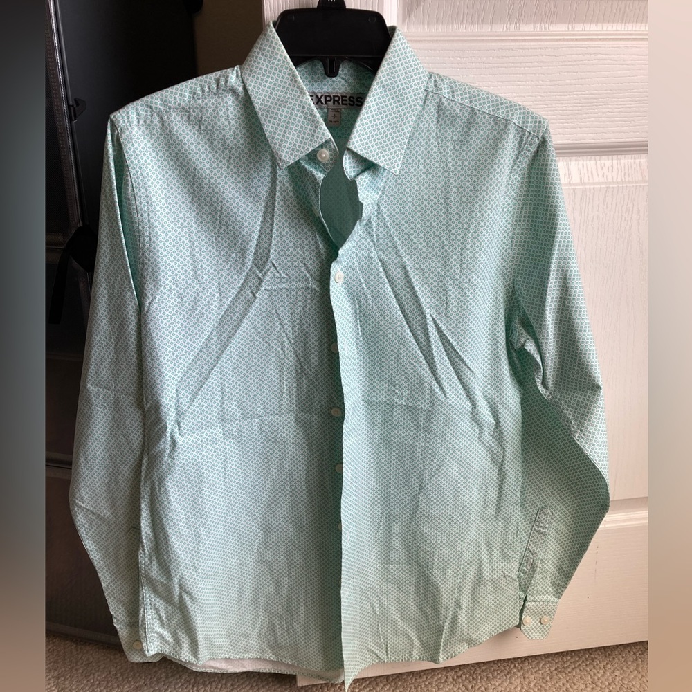 Men’s Express button down size Small.